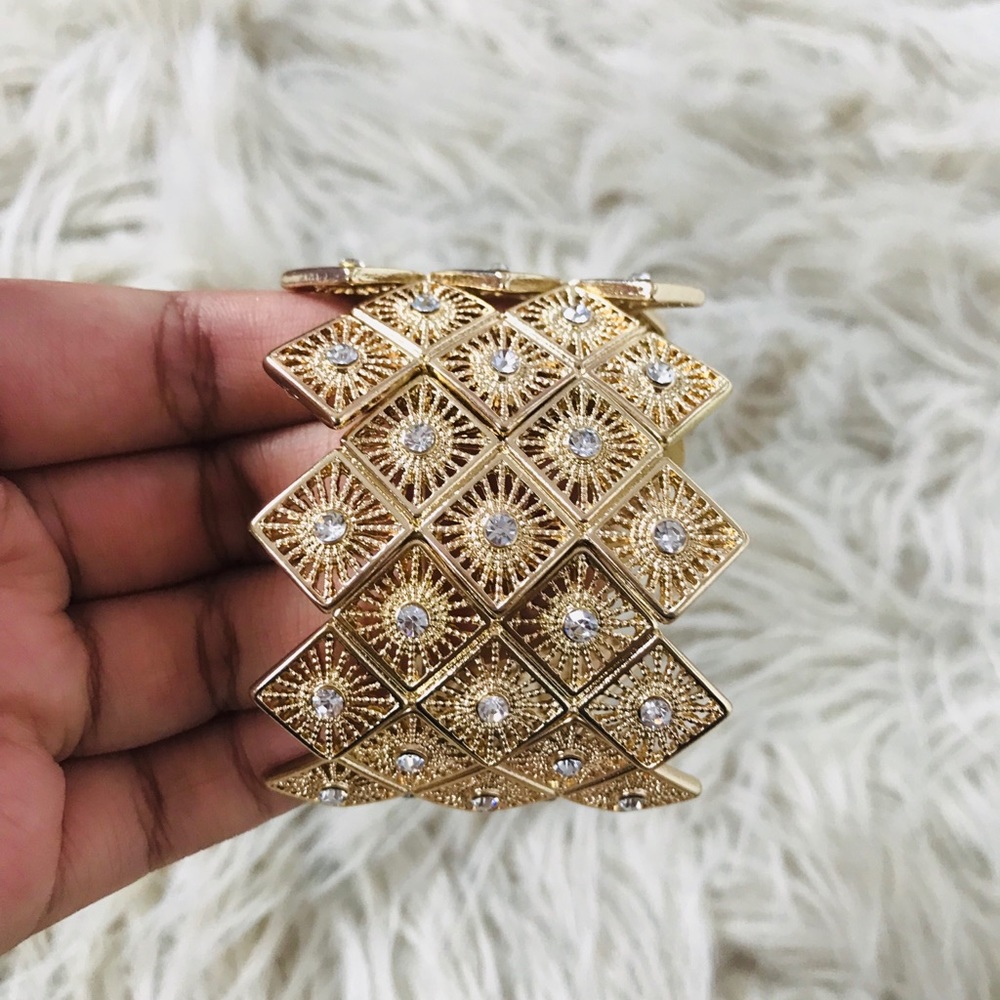 Gold Diamond Patterned Stretch Cuffed Bracelet